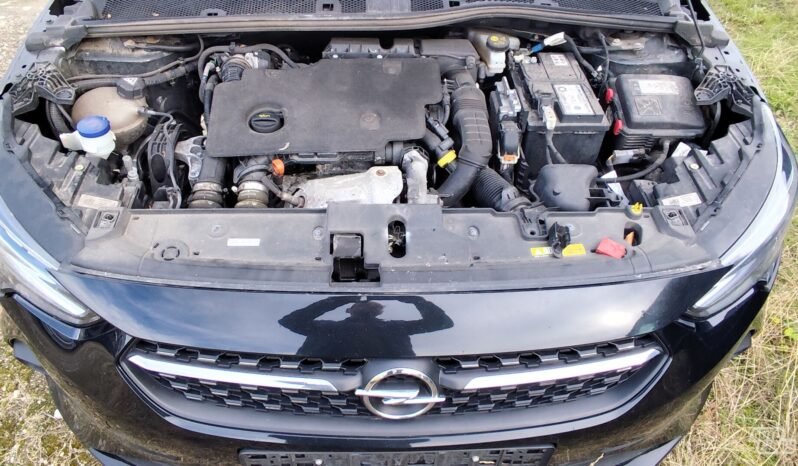 Opel Corsa pilnas