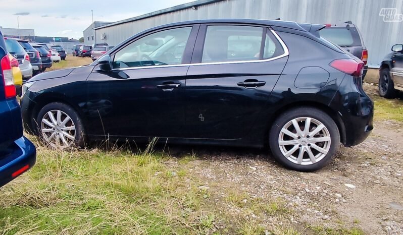 Opel Corsa pilnas