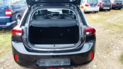 Opel Corsa pilnas