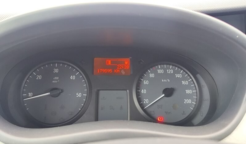 Opel Vivaro pilnas