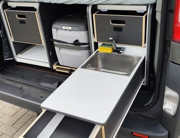 Opel Vivaro pilnas