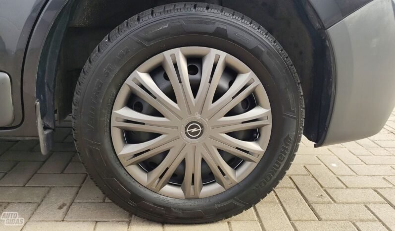 Opel Vivaro pilnas