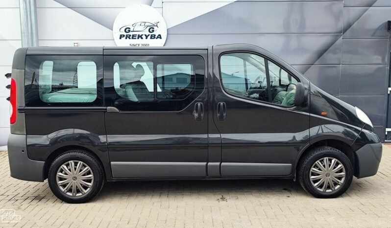 Opel Vivaro pilnas