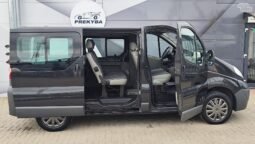 Opel Vivaro pilnas