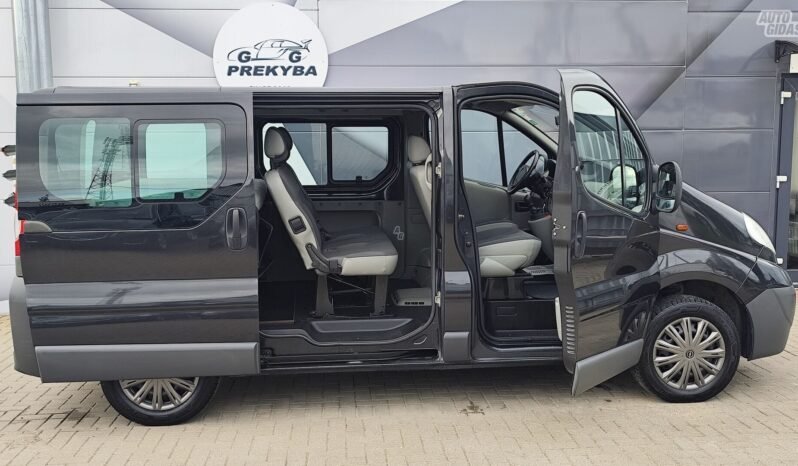 Opel Vivaro pilnas