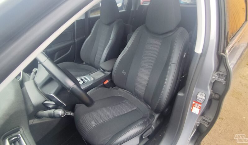 Peugeot 308 pilnas