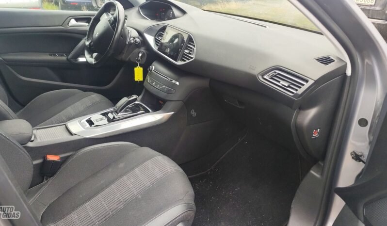 Peugeot 308 pilnas