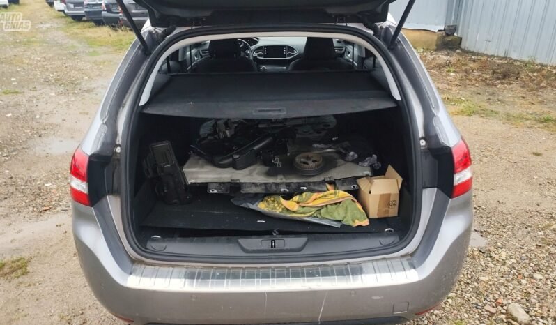 Peugeot 308 pilnas