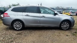 Peugeot 308 pilnas