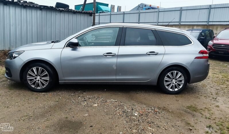 Peugeot 308 pilnas