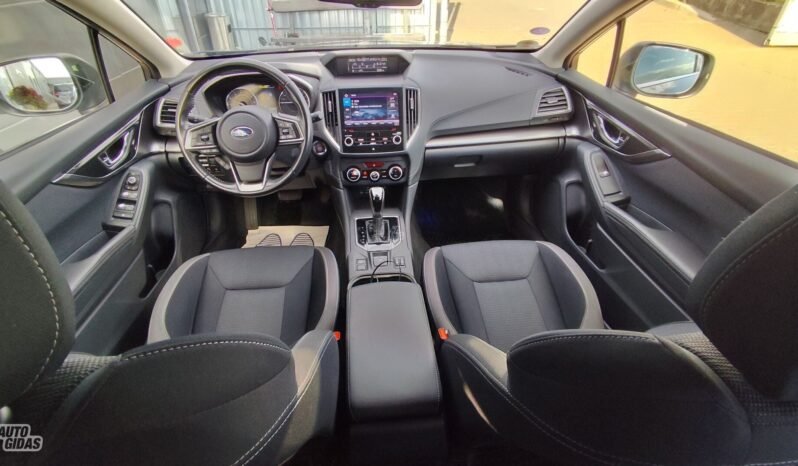 Subaru Impreza pilnas
