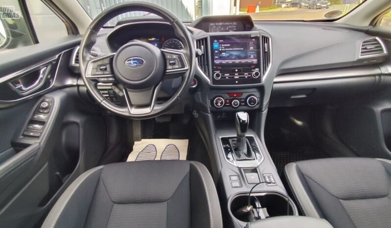 Subaru Impreza pilnas