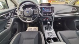 Subaru Impreza pilnas