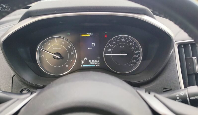 Subaru Impreza pilnas