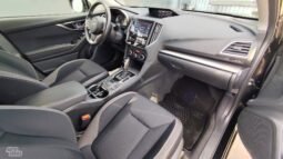 Subaru Impreza pilnas
