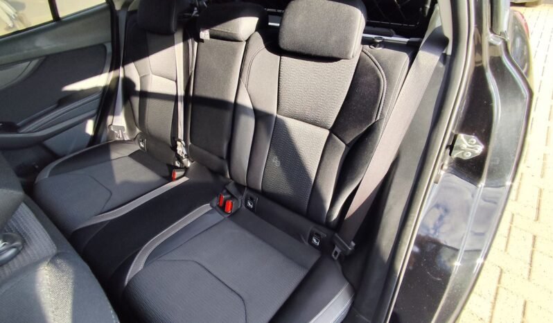 Subaru Impreza pilnas