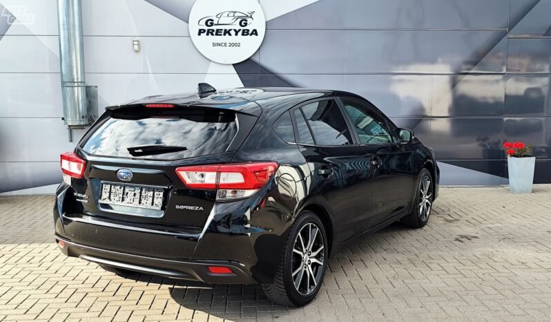 Subaru Impreza pilnas