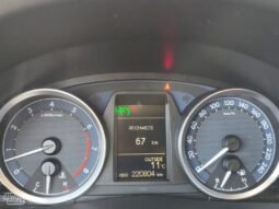 Toyota Auris pilnas