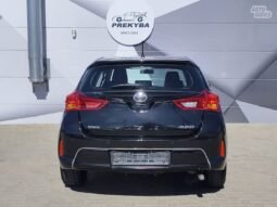 Toyota Auris pilnas