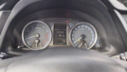 Toyota Auris pilnas