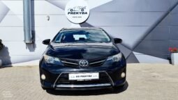 Toyota Auris pilnas