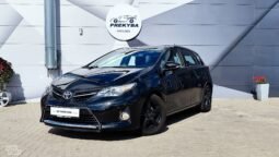 Toyota Auris pilnas