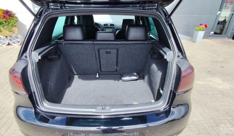 Volkswagen Golf pilnas