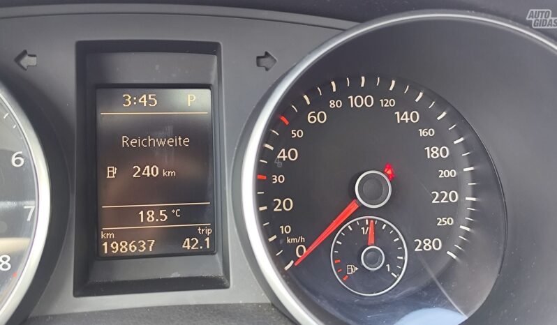 Volkswagen Golf pilnas