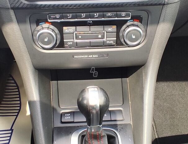 Volkswagen Golf pilnas