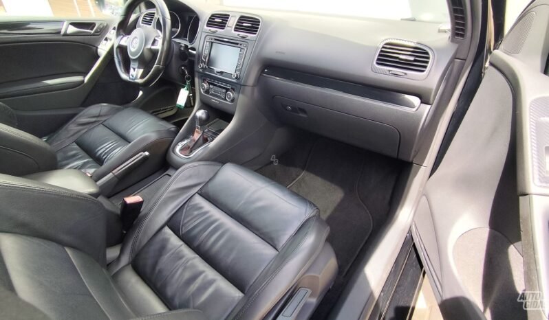 Volkswagen Golf pilnas