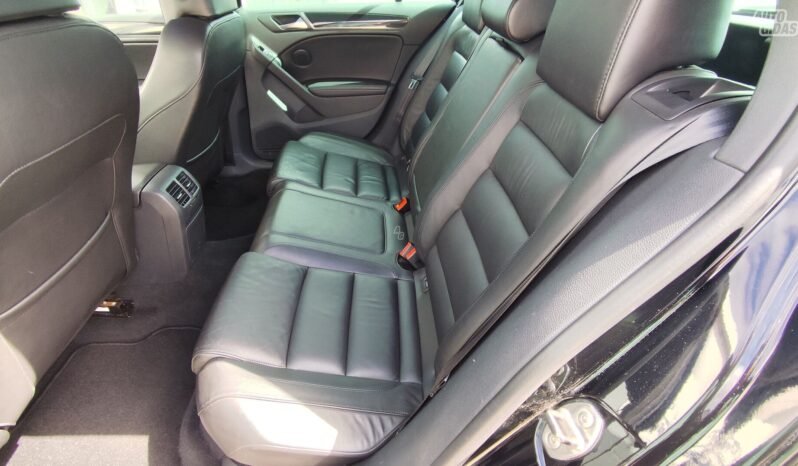 Volkswagen Golf pilnas