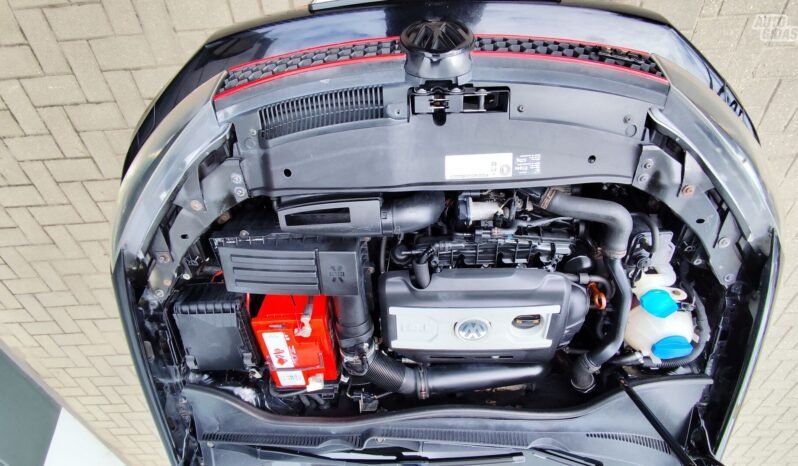Volkswagen Golf pilnas