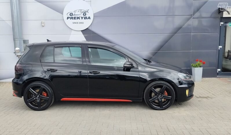 Volkswagen Golf pilnas