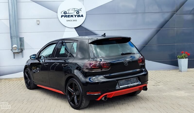 Volkswagen Golf pilnas