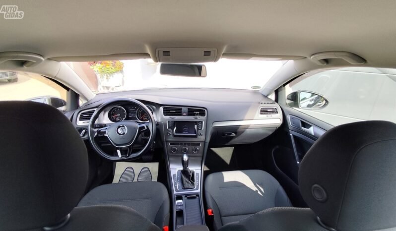Volkswagen Golf pilnas
