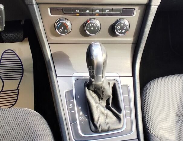 Volkswagen Golf pilnas