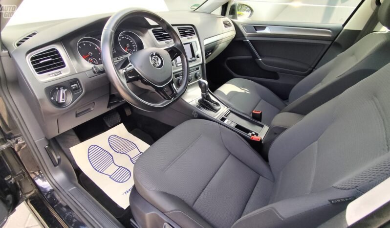 Volkswagen Golf pilnas