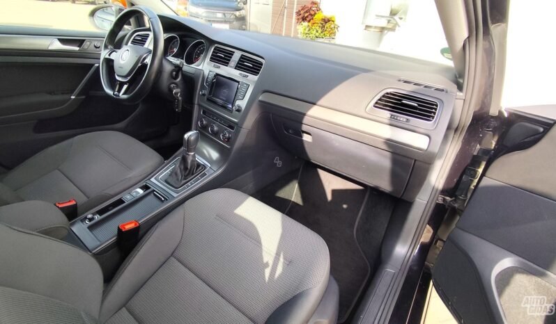 Volkswagen Golf pilnas