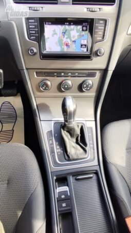 Volkswagen Golf pilnas