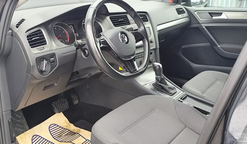 Volkswagen Golf pilnas