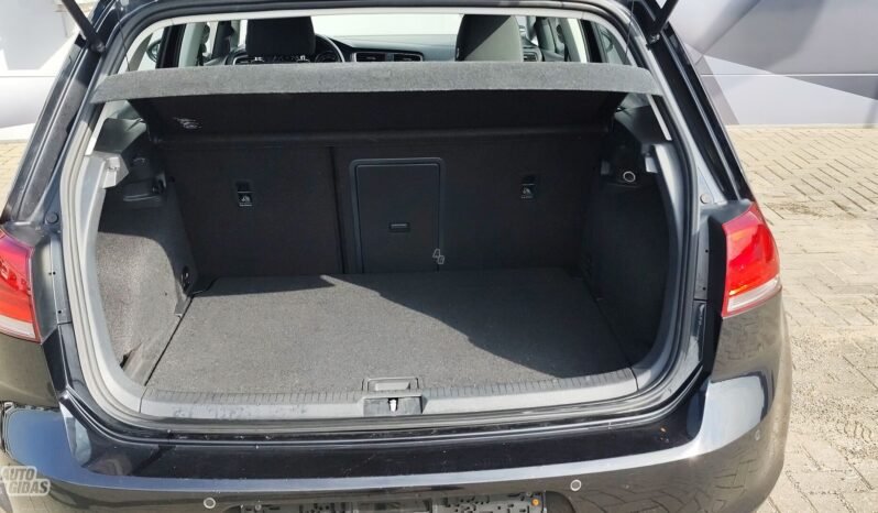 Volkswagen Golf pilnas