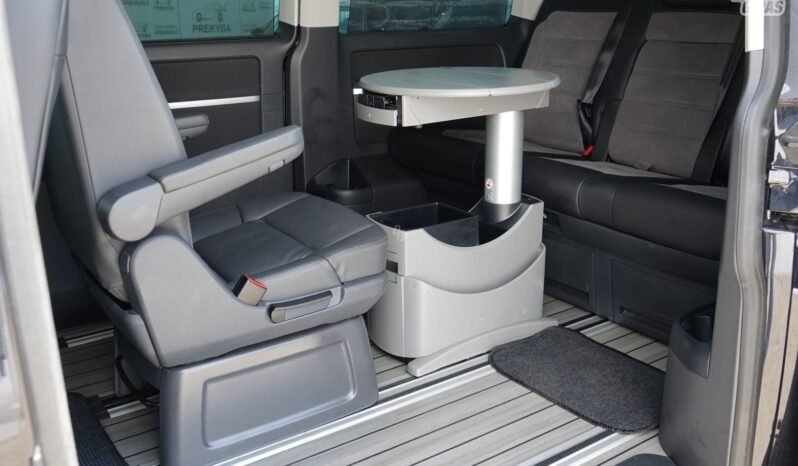 Volkswagen Multivan pilnas