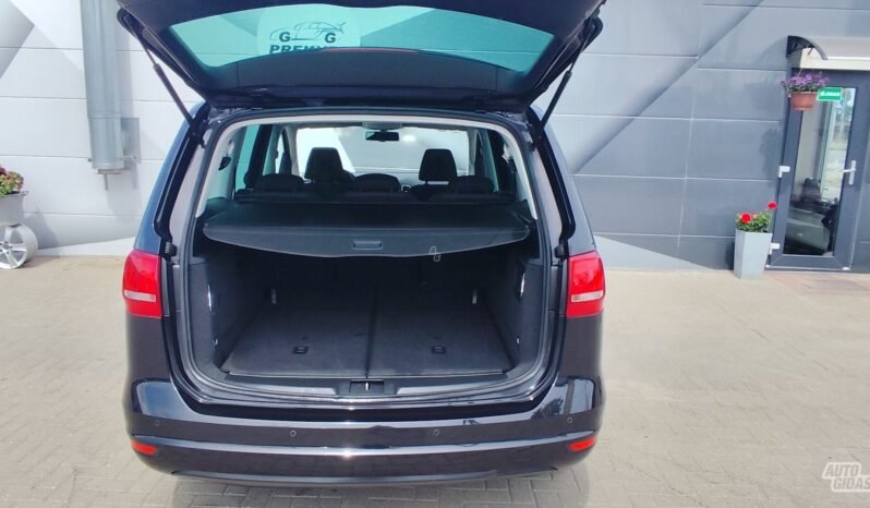 Volkswagen Sharan pilnas