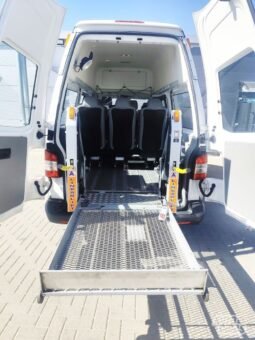 Volkswagen Transporter pilnas