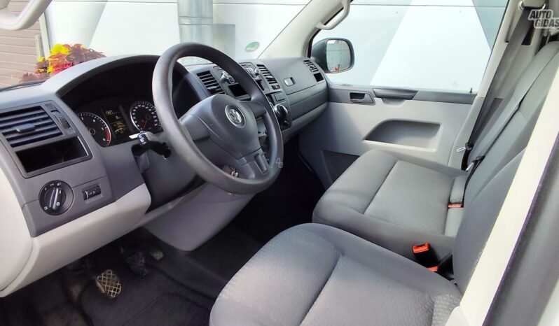 Volkswagen Transporter pilnas