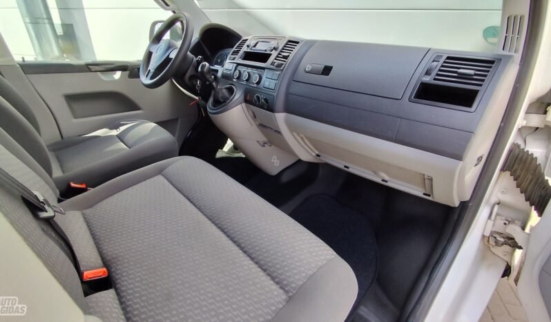 Volkswagen Transporter pilnas
