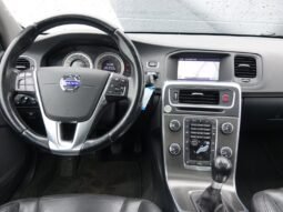 Volvo V60 pilnas