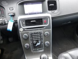 Volvo V60 pilnas