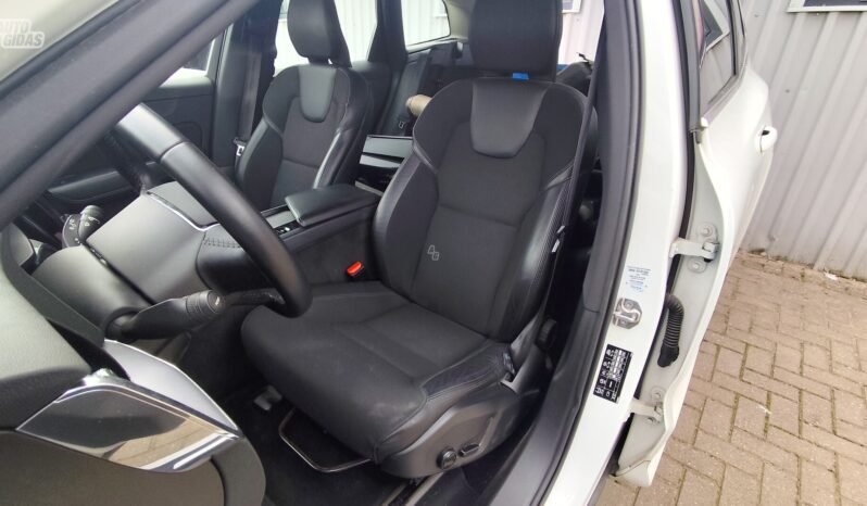 Volvo XC60 pilnas